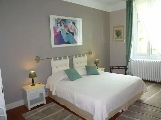 Üç Kişilik Oda, Sigara İçilmez (Chambre La Rose)