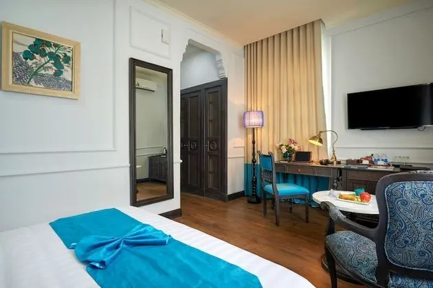 Deluxe Tek Büyük Yataklı Oda