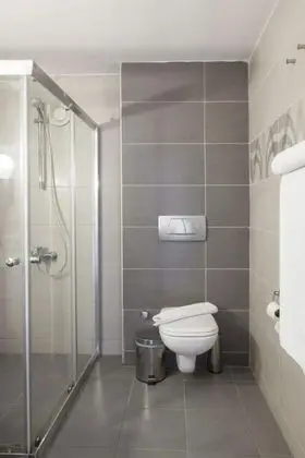 Standart Oda, Deniz veya Kara Manzaralı, Balkonlu