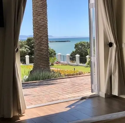 Luxury Room with Ocean View