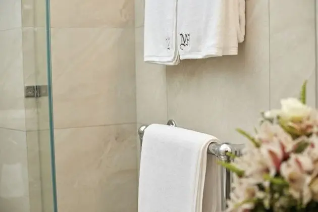 Deluxe Tek Büyük Yataklı Oda, 1 Çift Kişilik Yatak, Sigara İçilmez, Bahçe Manzaralı