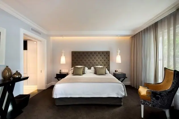 Classic Süit (Homewood King Bed Double)