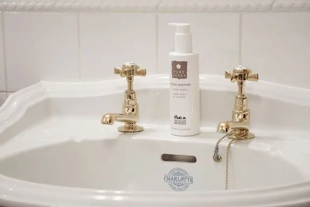 Premium Ev, Özel Banyo, Bahçe Manzaralı (Manor House Farm)