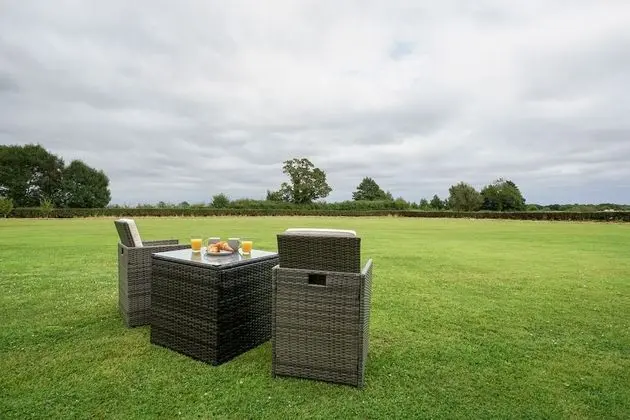 Premium Ev, Özel Banyo, Bahçe Manzaralı (Manor House Farm)