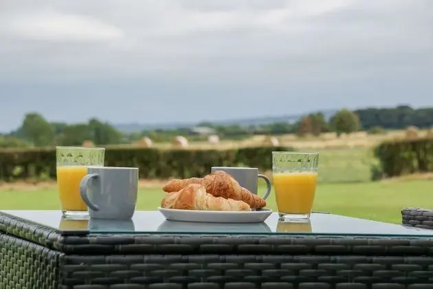 Premium Ev, Özel Banyo, Bahçe Manzaralı (Manor House Farm)