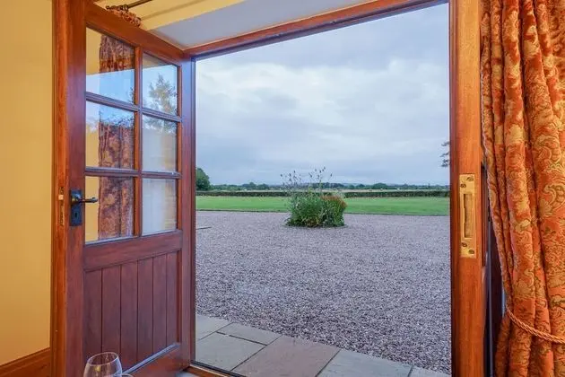 Premium Ev, Özel Banyo, Bahçe Manzaralı (Manor House Farm)