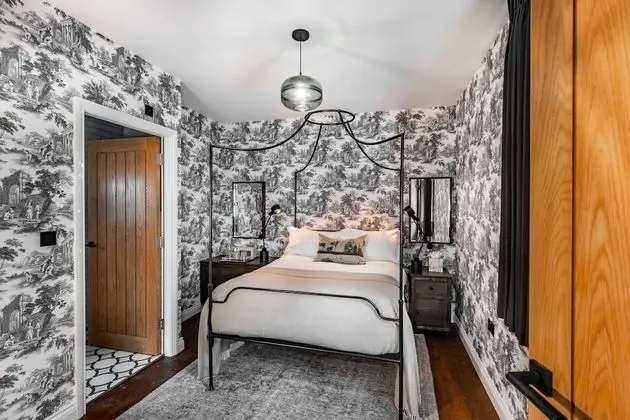 Tek Büyük Yataklı Oda (Apartment)