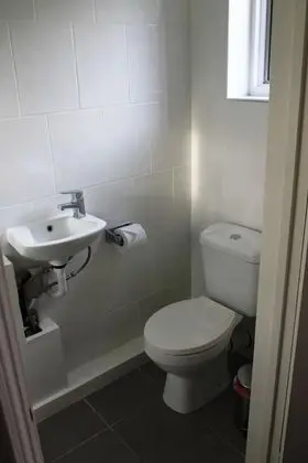 Tek Büyük Yataklı Oda, Banyolu/Duşlu