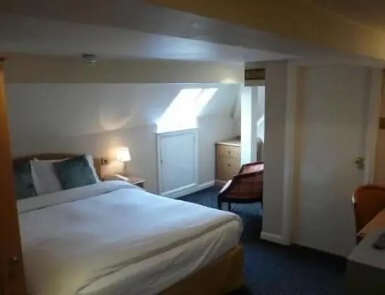 Petite Double Room