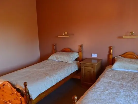 İki Ayrı Yataklı Oda, Banyolu/Duşlu