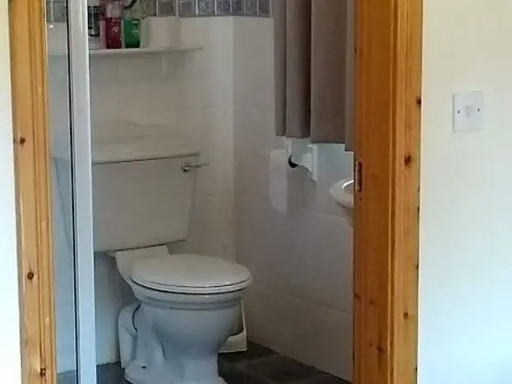İki Ayrı Yataklı Oda, Banyolu/Duşlu