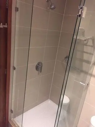 Oda, 2 Tek Kişilik Yatak