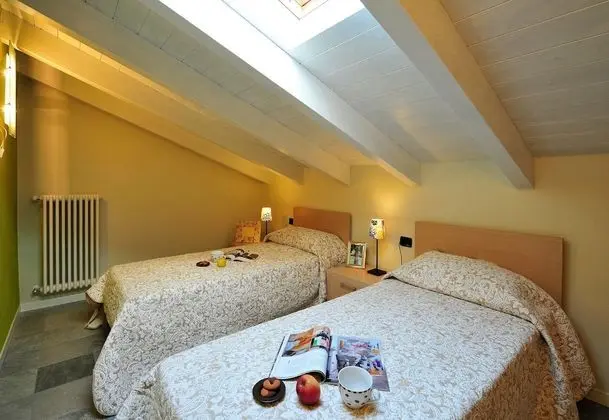 Family Apart Daire, Birden Çok Yatak, 2 Banyolu, Dağ Yamacı (Mansarda Di Pianello)