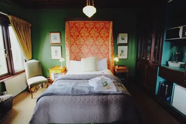 Standard Oda (Room Only 2 Nights)