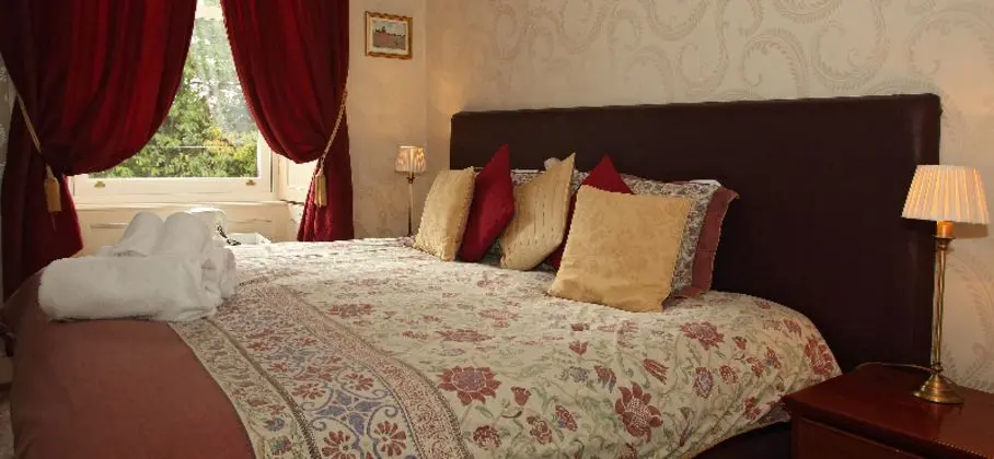1 Çift ​​kişilik Yatak King Size Bed