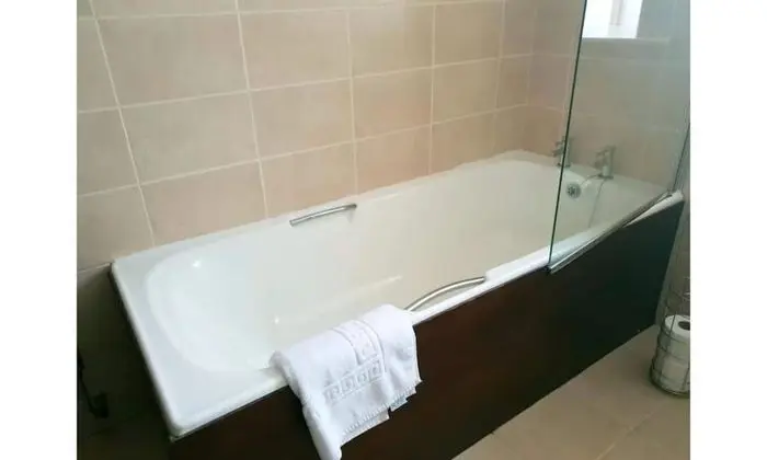 Family Tek Büyük Yataklı Oda