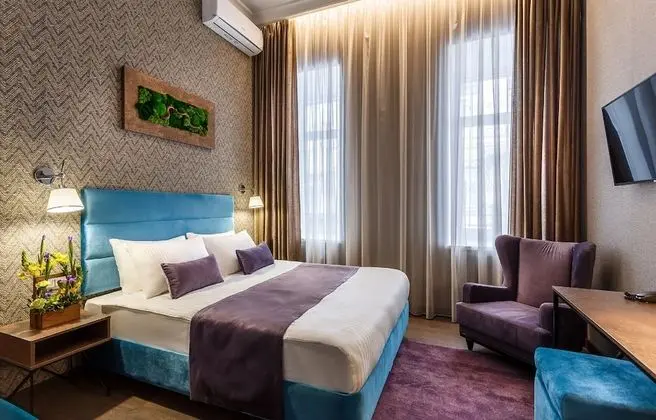 Standard Tek Büyük Yataklı Oda