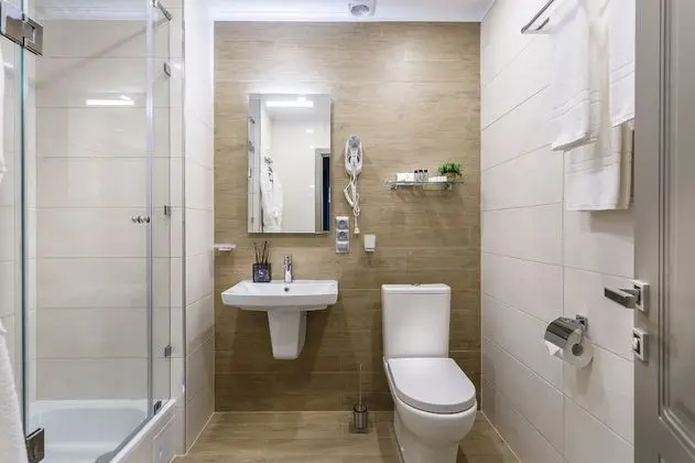 Standard Tek Büyük Yataklı Oda