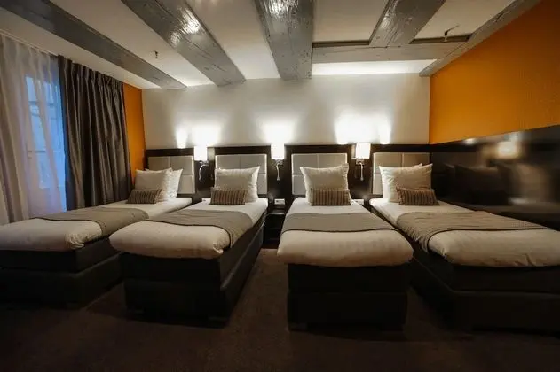Souterrain Quad Room with Limited View