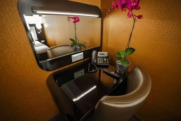 Souterrain Twin Room