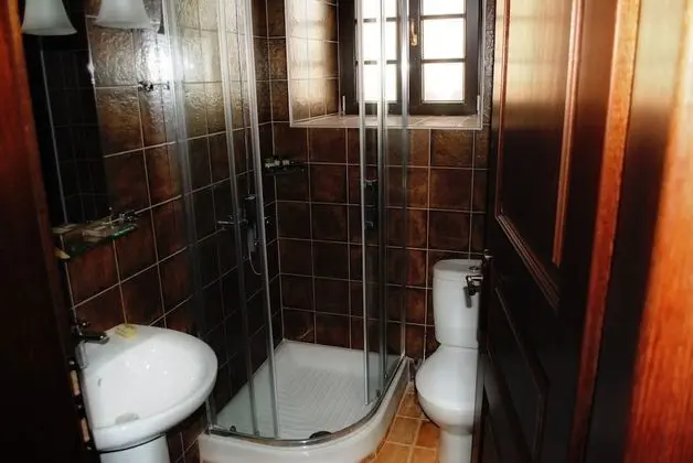 Üç Kişilik Oda