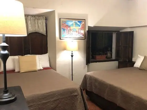 Üç Kişilik Oda, Birden Çok Yatak (1 Queen, 1 Double Bed, 1 Single Bed)