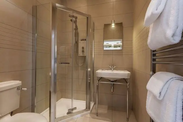 Luxury Tek Büyük Yataklı Oda