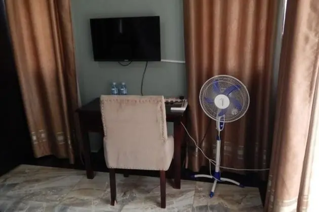 Deluxe Tek Büyük Yataklı Oda, Bahçe Manzaralı