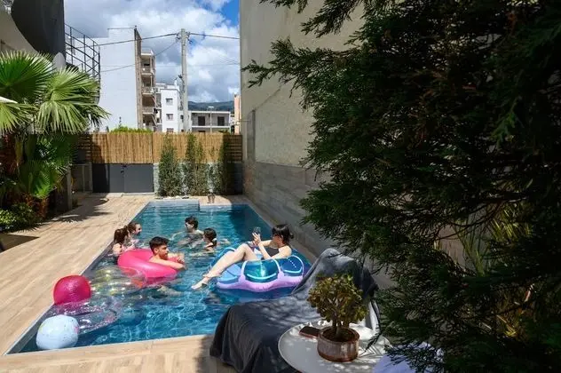 Deluxe Apart Daire, 3 Yatak Odası, Kişiye Özel Havuzlu, Zemin Kat