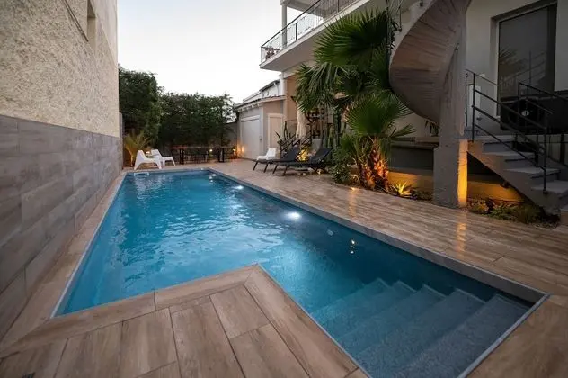 Deluxe Apart Daire, 3 Yatak Odası, Kişiye Özel Havuzlu, Zemin Kat
