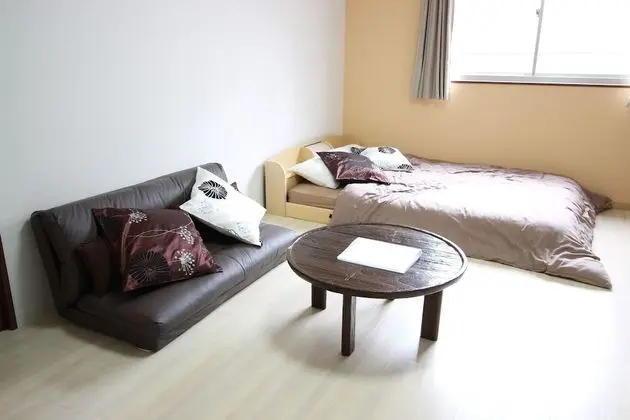 Oda, Sigara İçilmez (Room No. 303)