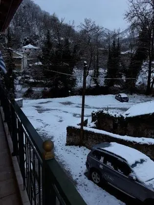 Üç Kişilik Oda, Balkon