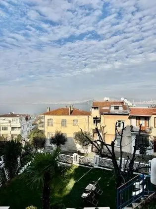 Superior, Deniz ve Bahçe Manzaralı, Giriş Katı