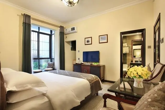 Deluxe Tek Büyük Yataklı Oda