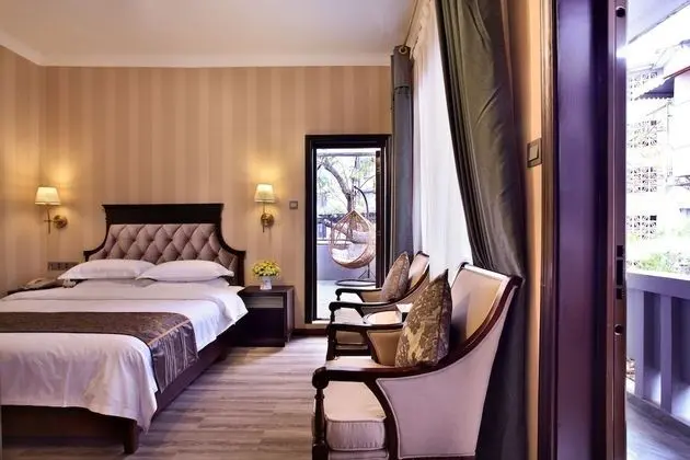 Deluxe Tek Büyük Yataklı Oda