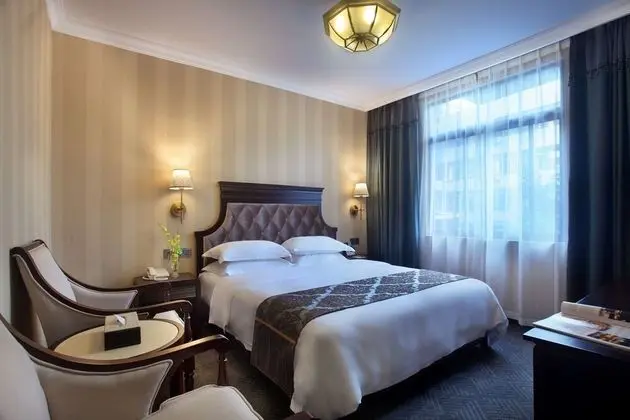 Deluxe Tek Büyük Yataklı Oda