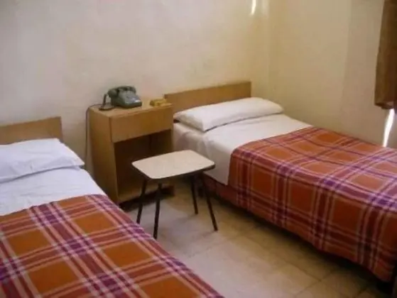 Basic Tek Kişilik Oda, Ortak Banyo