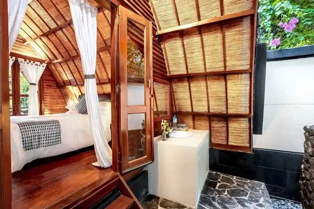 Traditional Bungalov