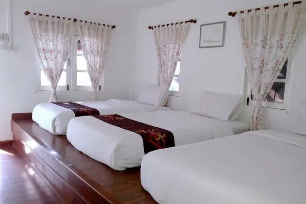 Beachfront Triple Room