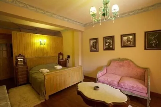 Comfort Tek Büyük Yataklı Oda