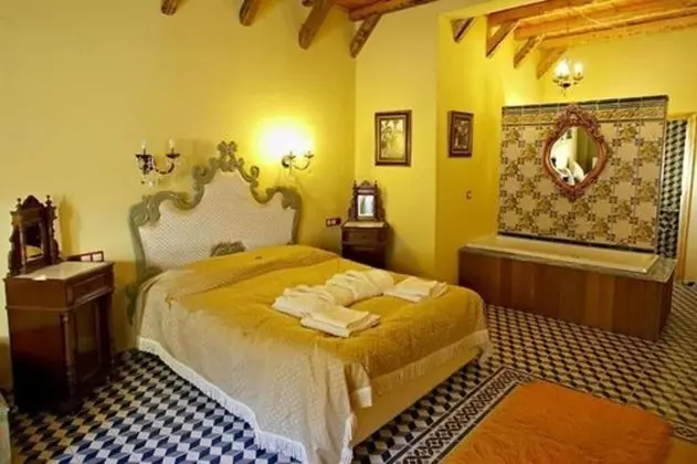 Junior Süit (With Fireplace and Hot Tub)