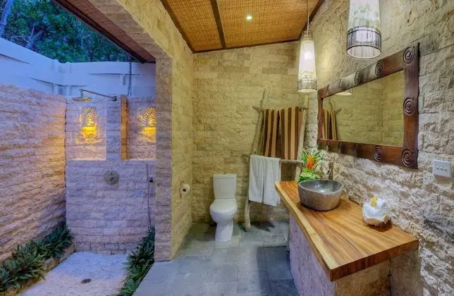 Villa, Denize Sıfır