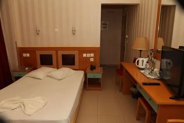 Tek Büyük veya İki Ayrı Yataklı Oda, Balkon, Şehir Manzaralı