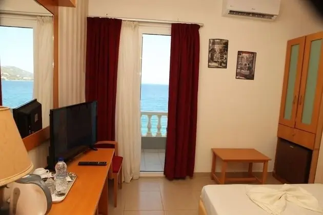 Üç Kişilik Oda, Balkon, Şehir Manzaralı