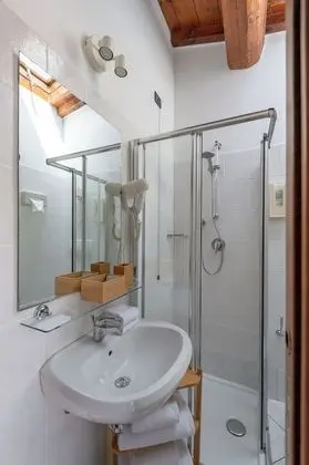 Üç Kişilik Oda, 1 Yatak Odası