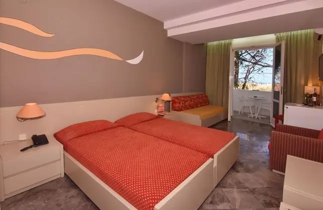 Standard Üç Kişilik Oda