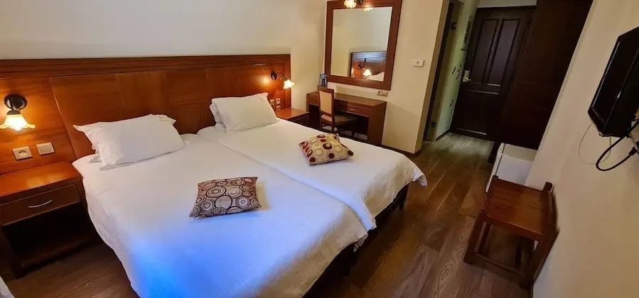 Tek Büyük veya İki Ayrı Yataklı Oda, Balkon, Dağ Manzaralı