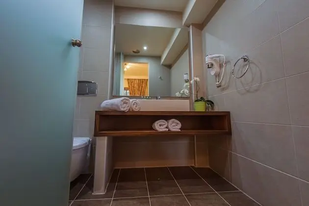 Tek Büyük veya İki Ayrı Yataklı Oda, Balkon, Dağ Manzaralı