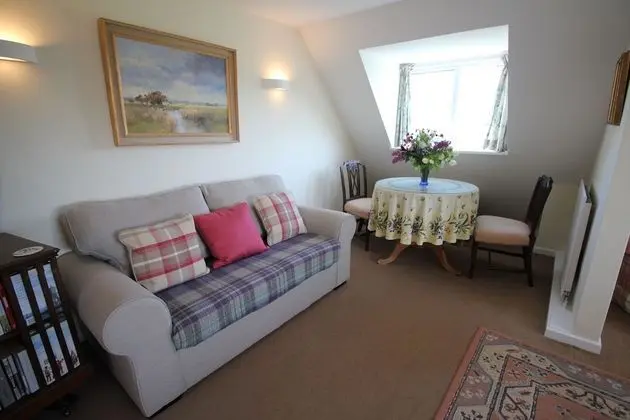 Valley View Apartment