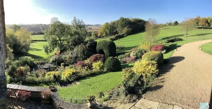 Valley View Apartment